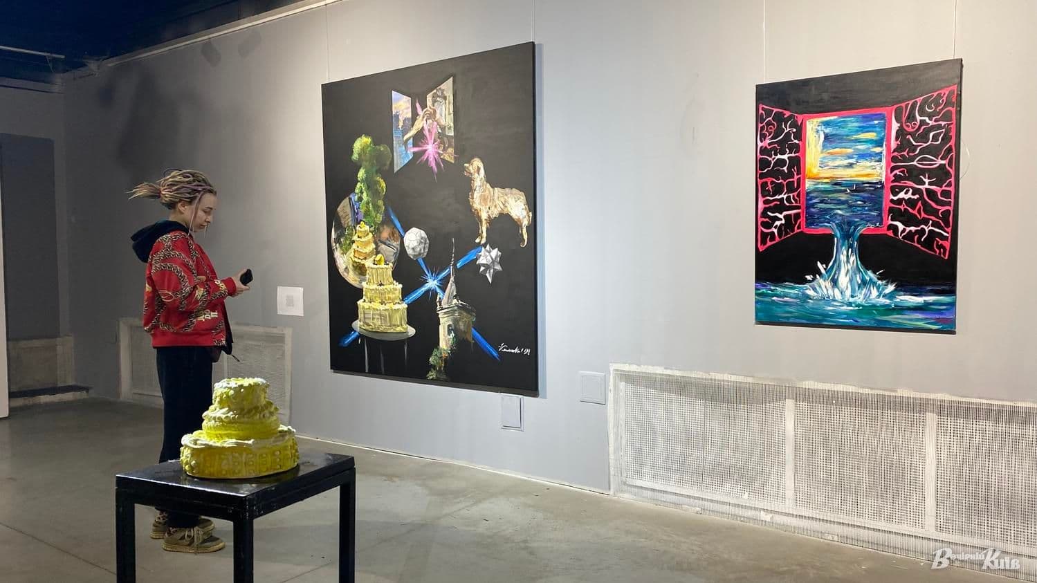Spatial arrangement of works at Lavra Municipal Gallery